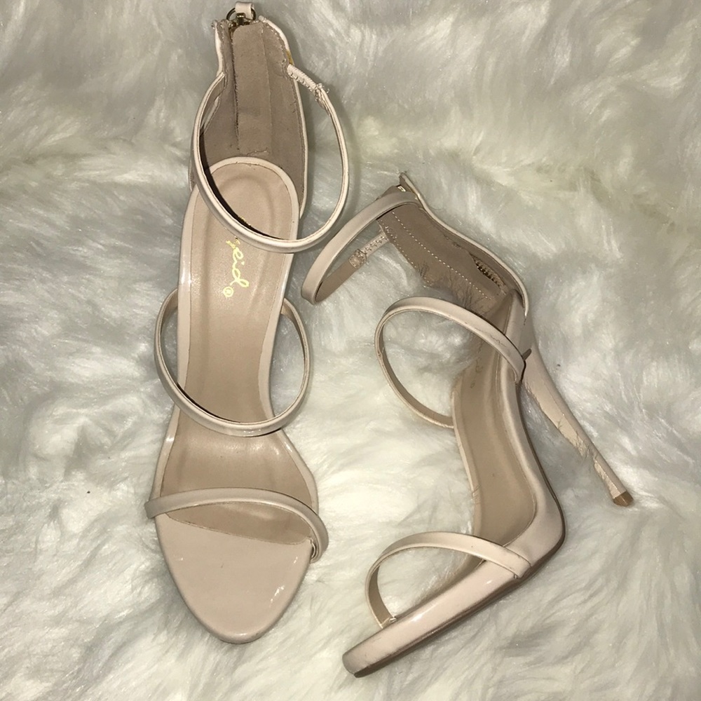Super sexy strappy heels.